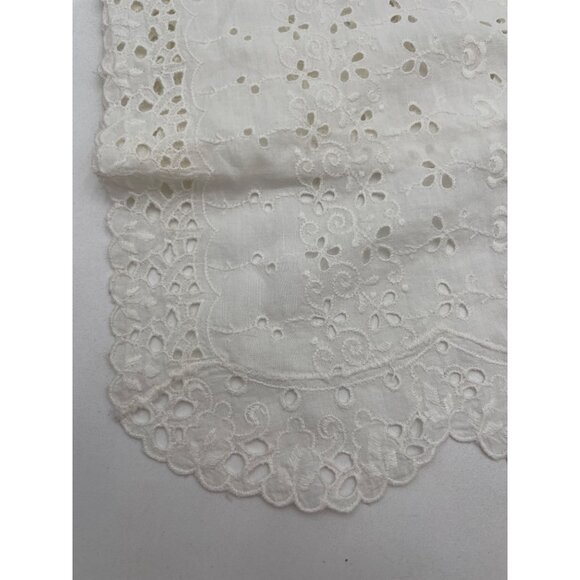 Vintage Linen Embroidered Crocheted Edge Bread Liner & Doilies Lot of 3 - Picture 10 of 11